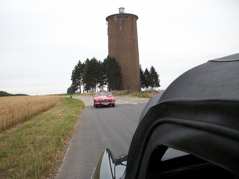MG DAY 2010, georganiseerd  door MG Club Belgique Sud (111).JPG
